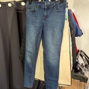 Women’s Gap sculpted jegging. size 31/12. Mid rise. EUC